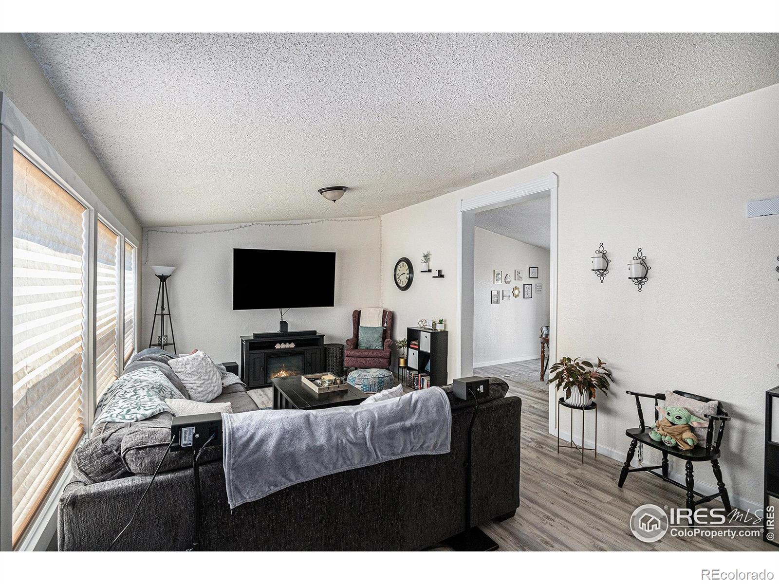 MLS Image #4 for 4215 n shenandoah street,greeley, Colorado