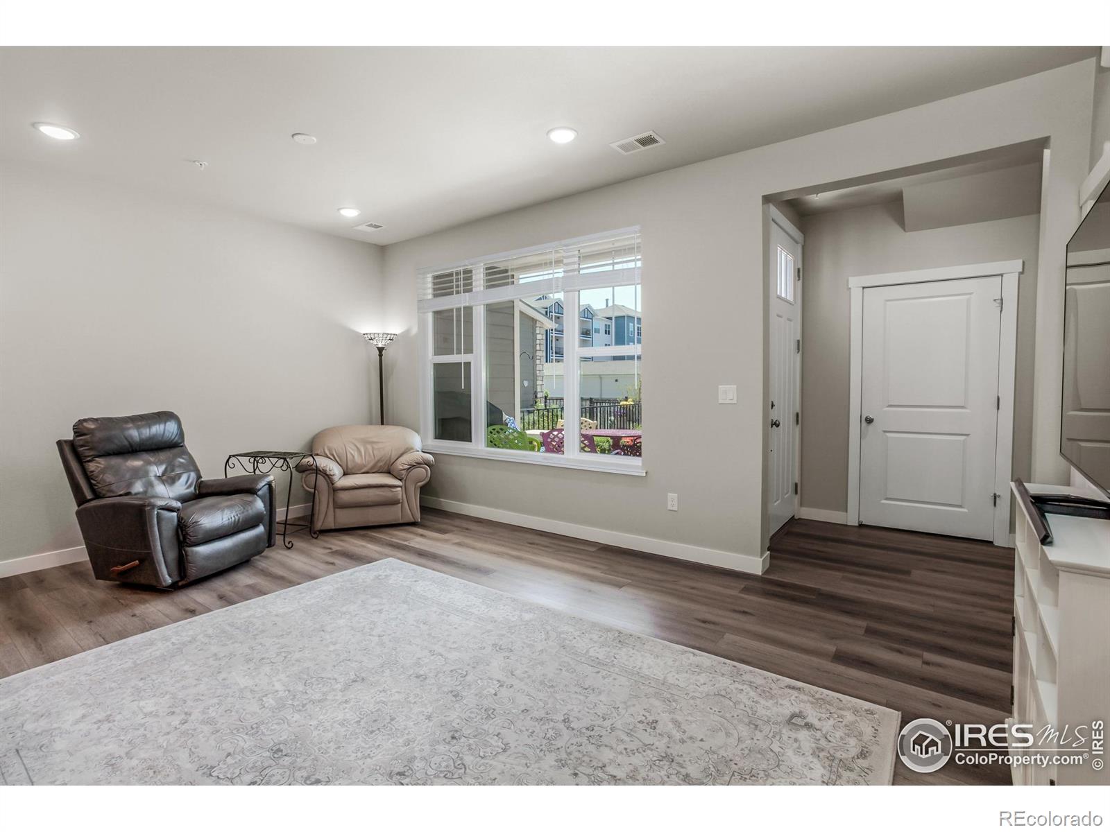 MLS Image #10 for 330  high point drive,longmont, Colorado