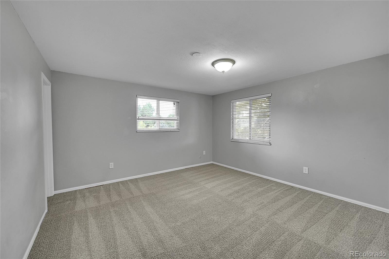 MLS Image #14 for 4722 s xenia street,denver, Colorado