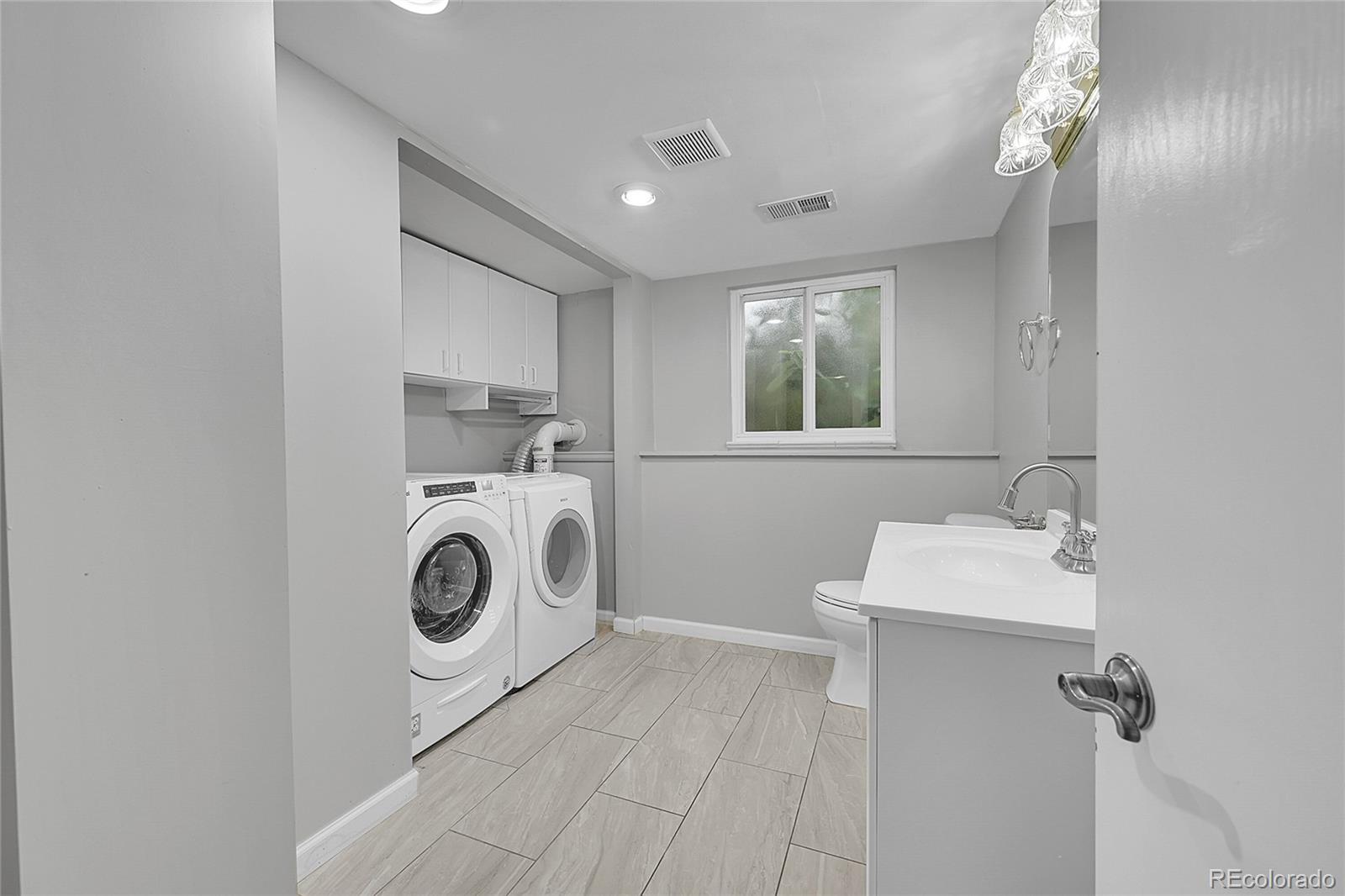 MLS Image #31 for 4722 s xenia street,denver, Colorado