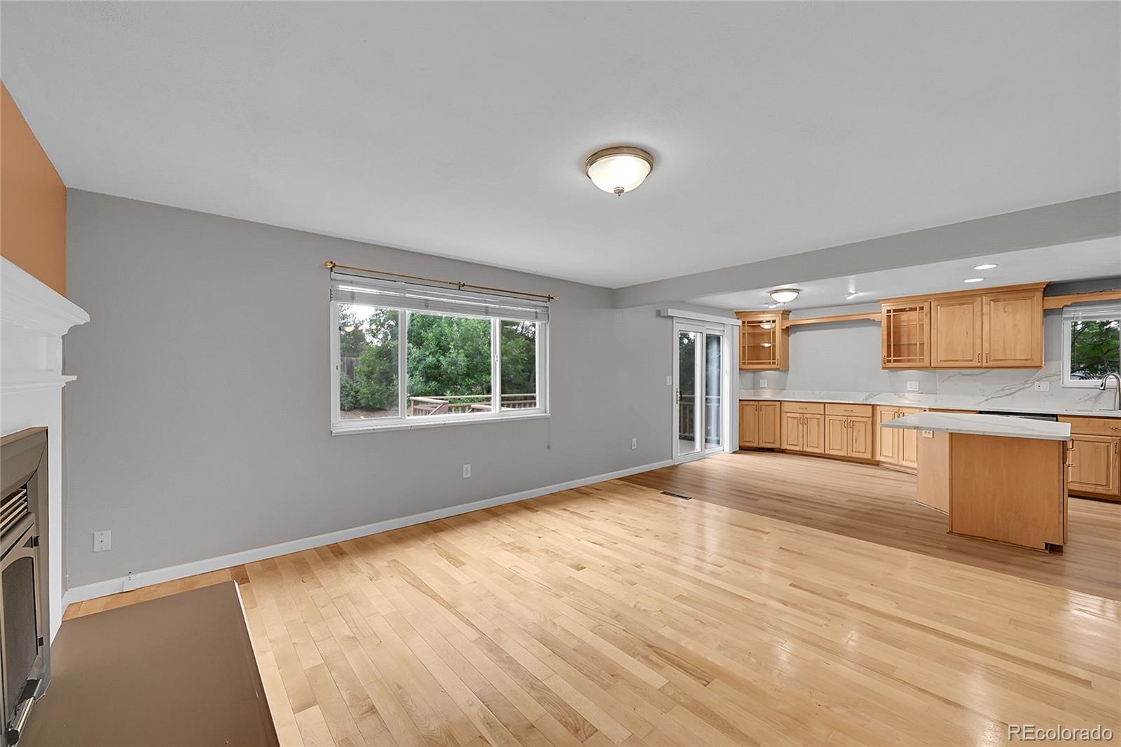 MLS Image #5 for 4722 s xenia street,denver, Colorado
