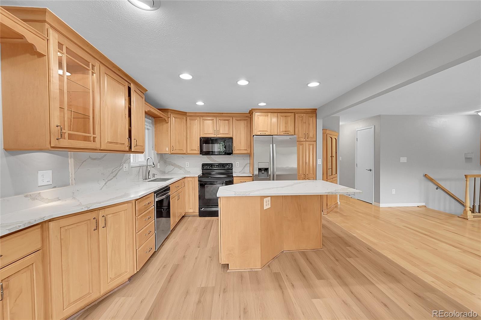 MLS Image #9 for 4722 s xenia street,denver, Colorado