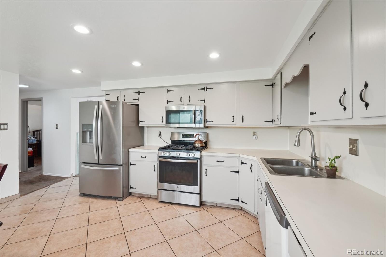 MLS Image #2 for 12734  anhawa avenue,longmont, Colorado