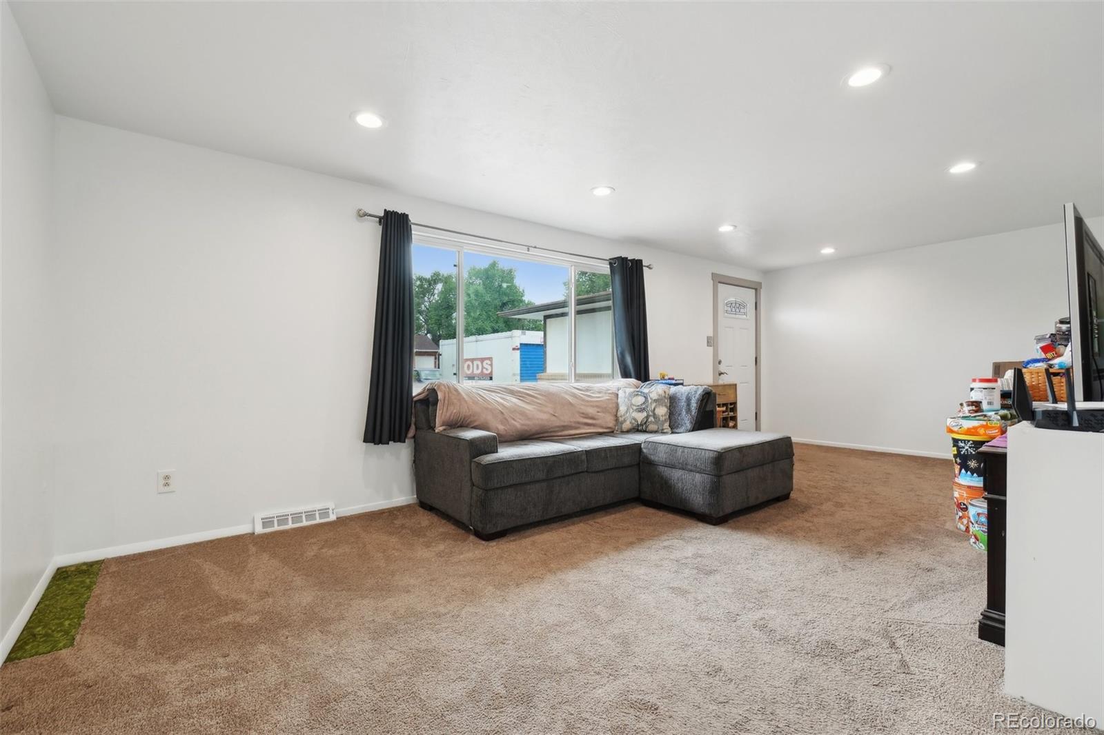 MLS Image #4 for 12734  anhawa avenue,longmont, Colorado