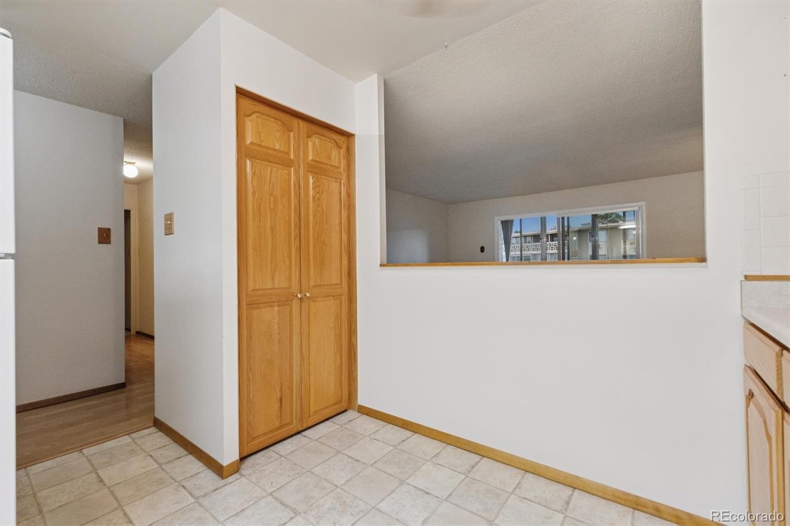 MLS Image #8 for 9625 e center avenue,denver, Colorado