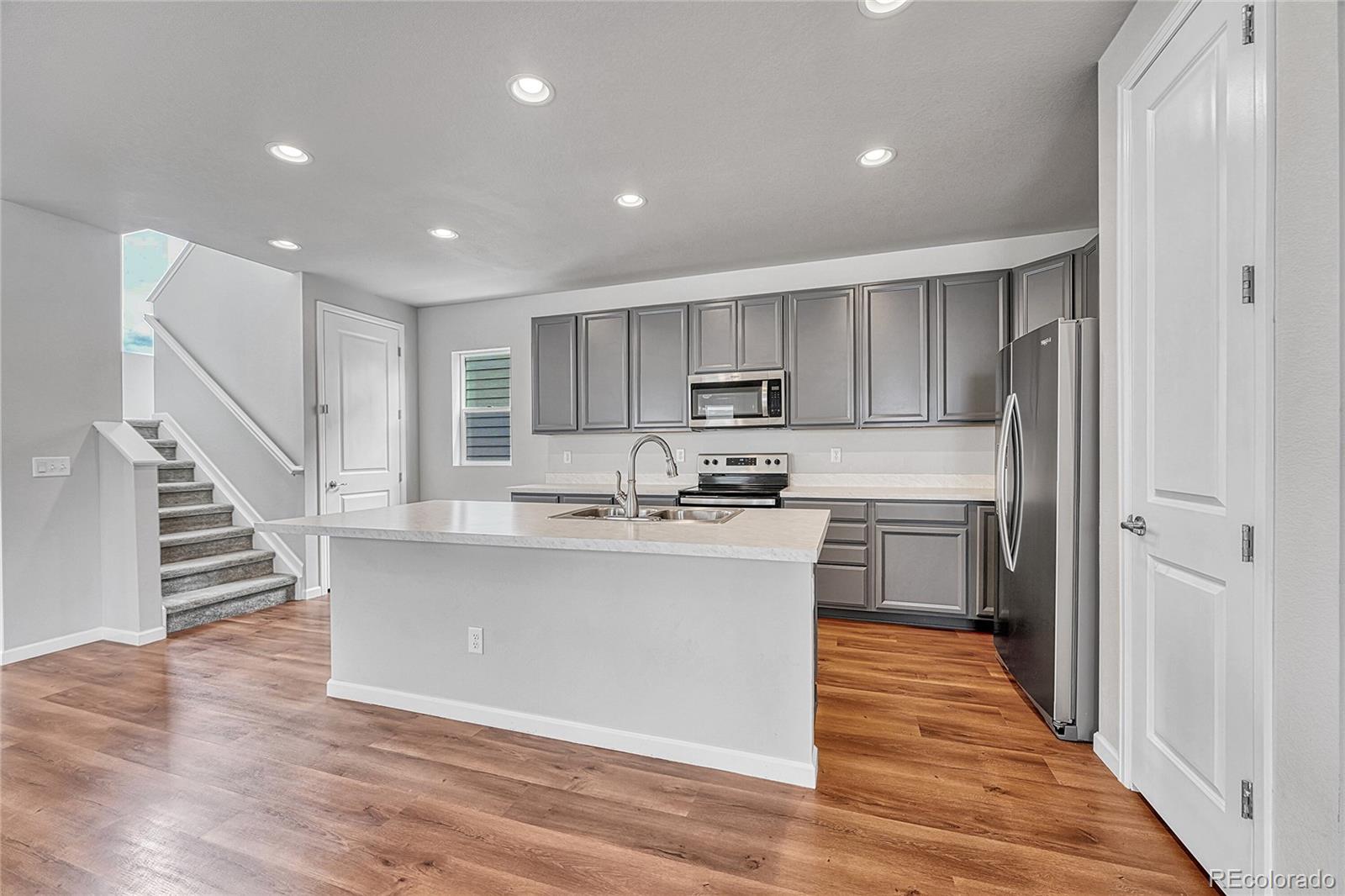 MLS Image #9 for 8911  eagle river street,littleton, Colorado