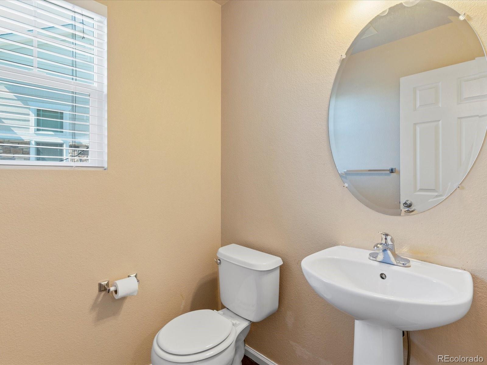 MLS Image #15 for 4816 s elk way,aurora, Colorado