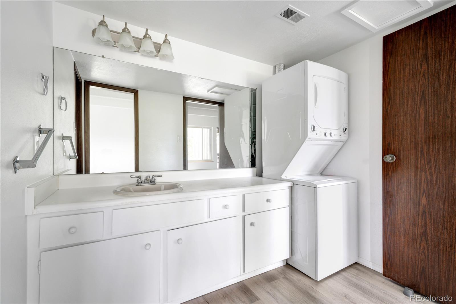 MLS Image #12 for 2525 s dayton way,denver, Colorado