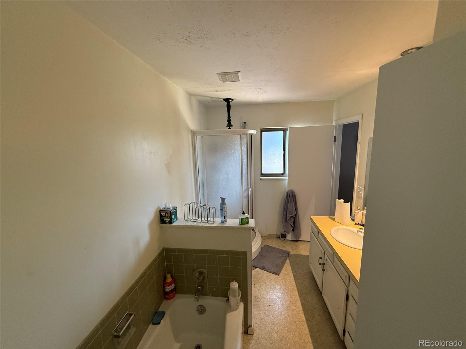 MLS Image #3 for 8995 e cornell avenue,denver, Colorado