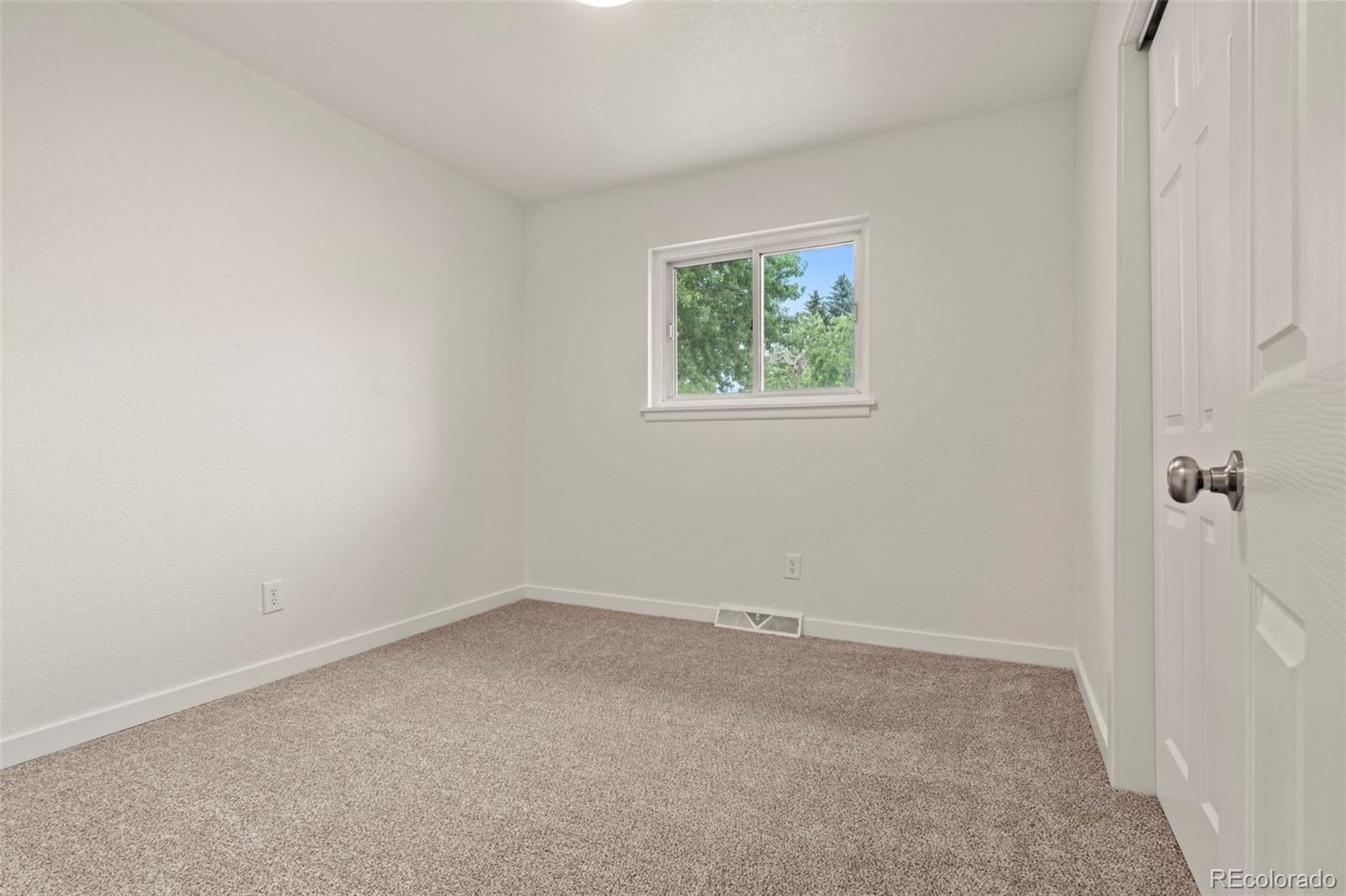 MLS Image #11 for 871 s worchester street,aurora, Colorado