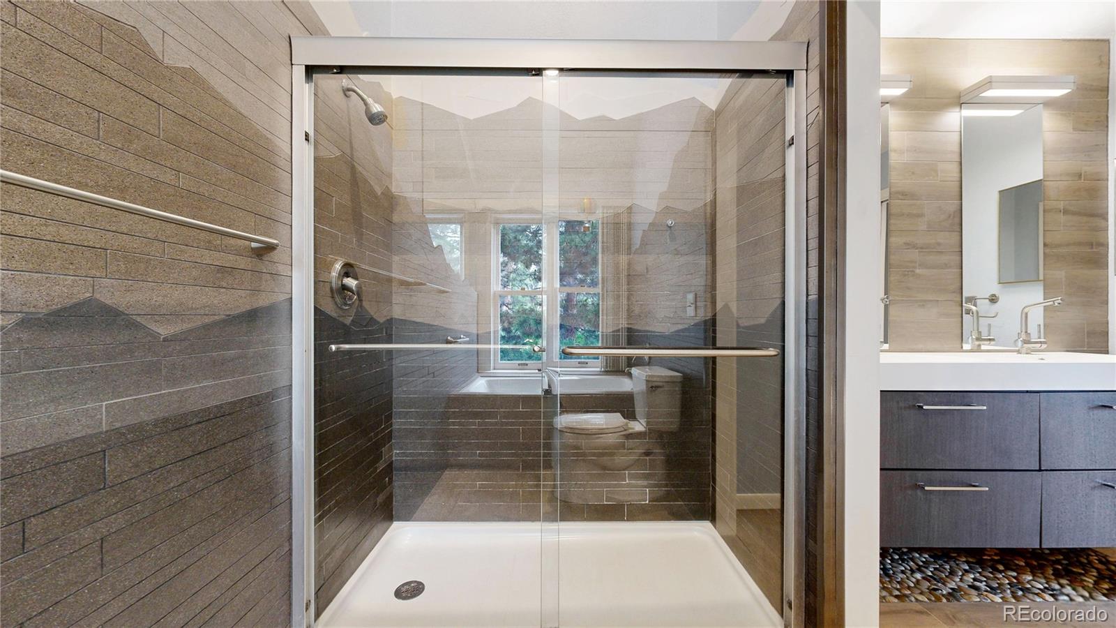MLS Image #18 for 2220 s yosemite circle,denver, Colorado