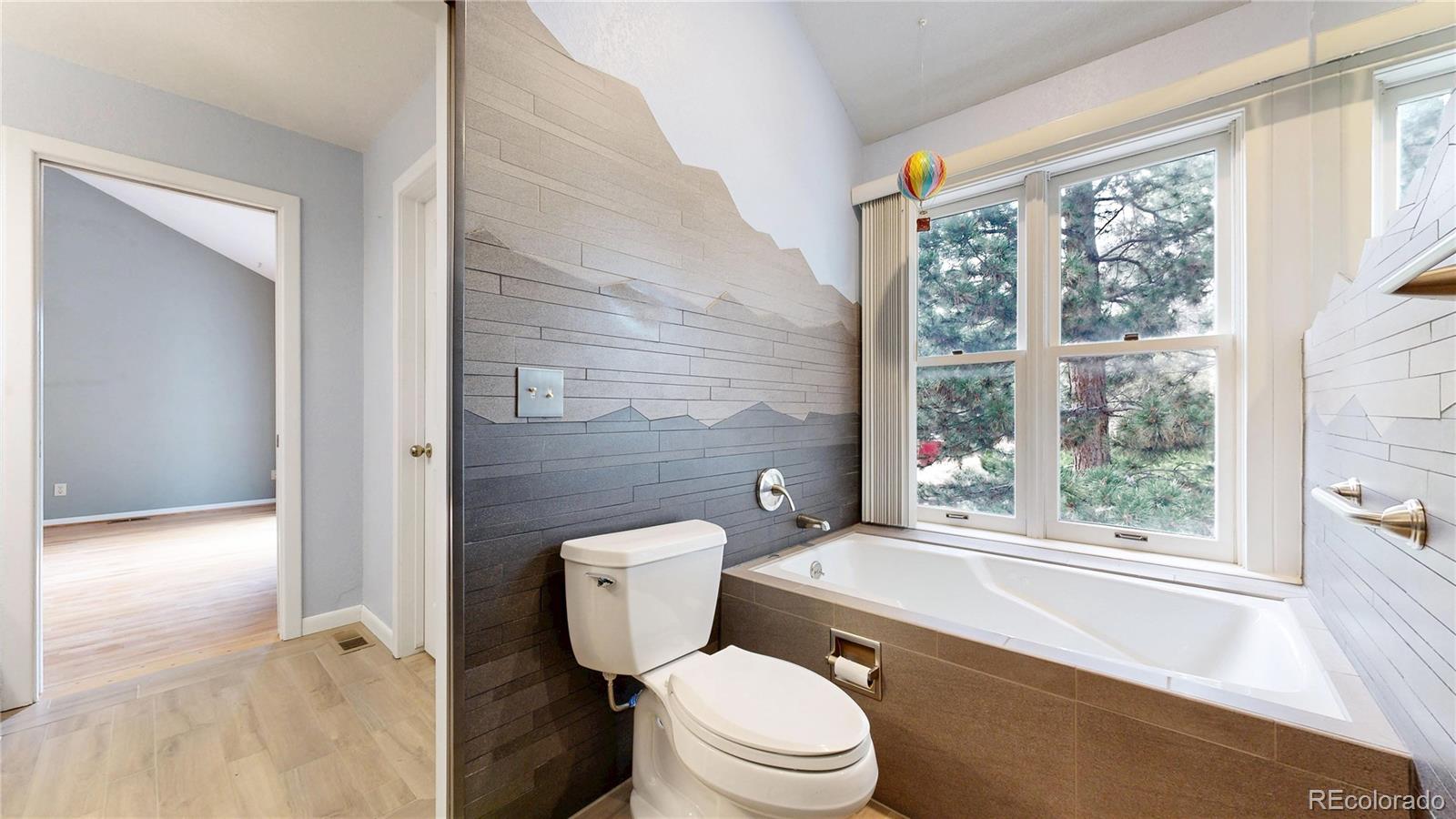 MLS Image #19 for 2220 s yosemite circle,denver, Colorado