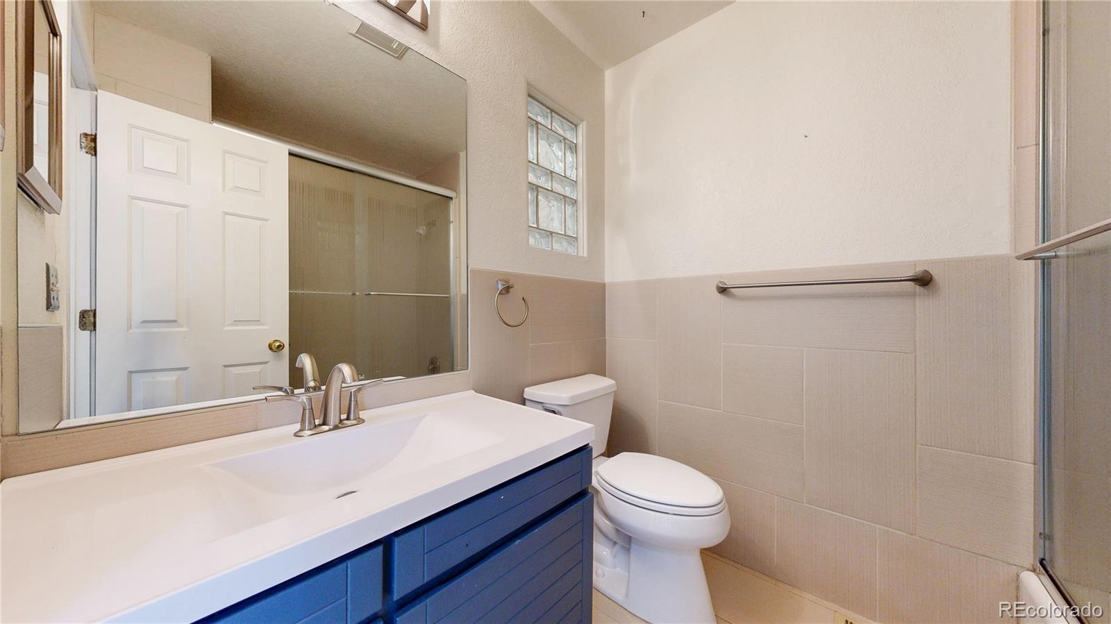 MLS Image #25 for 2220 s yosemite circle,denver, Colorado