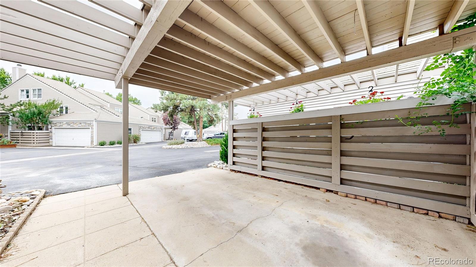 MLS Image #31 for 2220 s yosemite circle,denver, Colorado