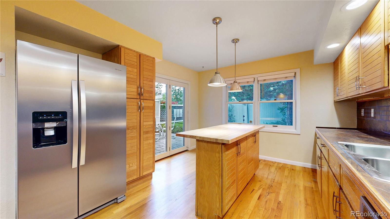MLS Image #9 for 2220 s yosemite circle,denver, Colorado