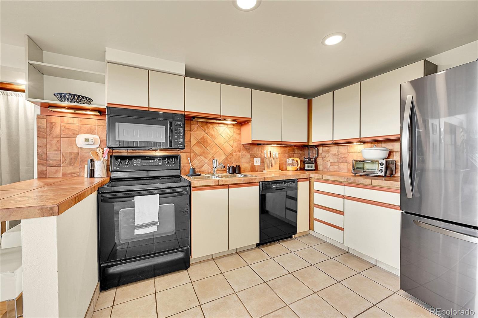 MLS Image #4 for 2351  federal boulevard,denver, Colorado