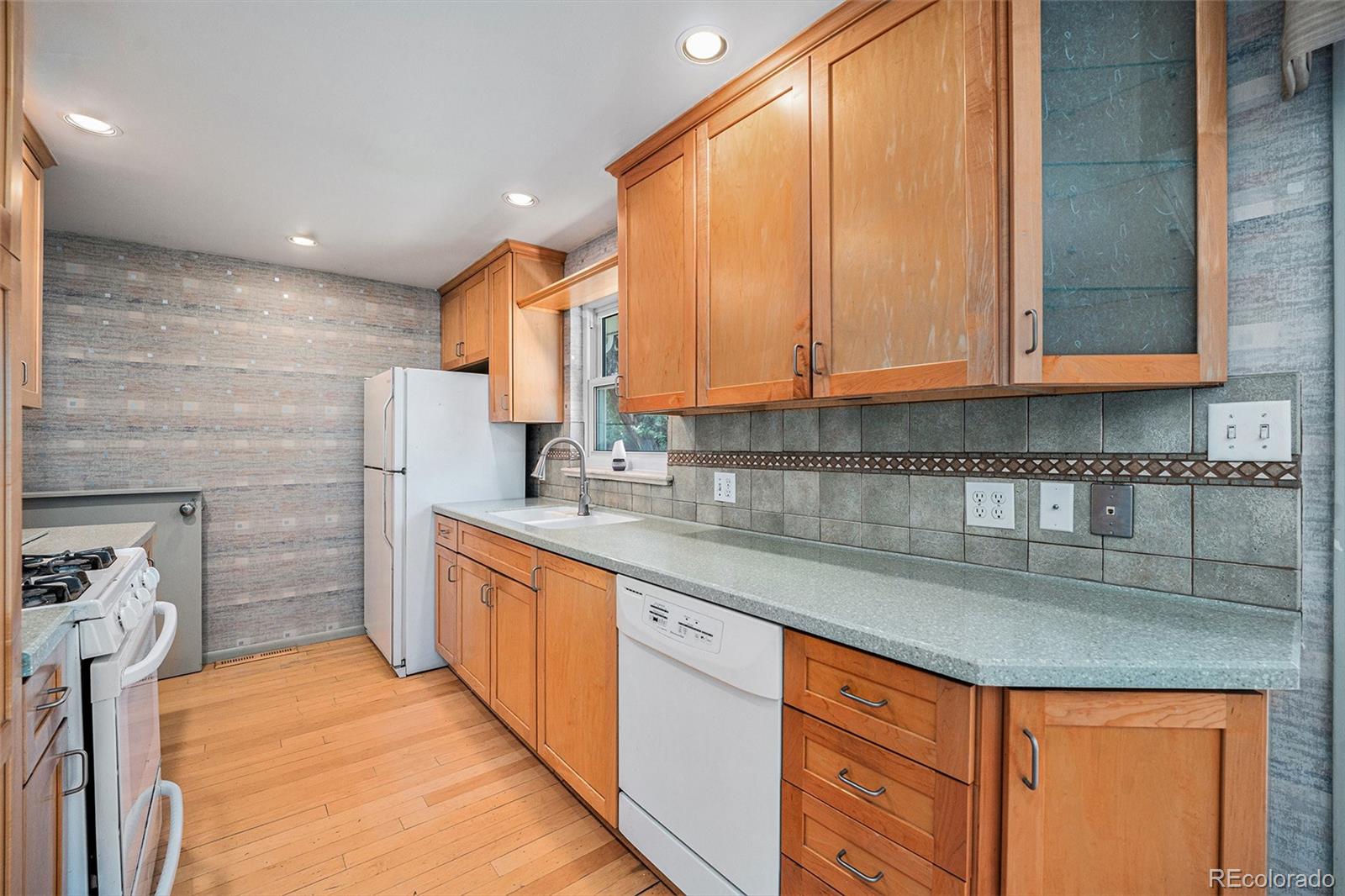 MLS Image #6 for 8675 w 60th avenue,arvada, Colorado