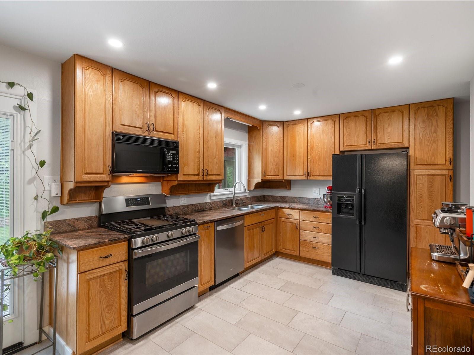 MLS Image #3 for 9656  rensselaer drive,arvada, Colorado