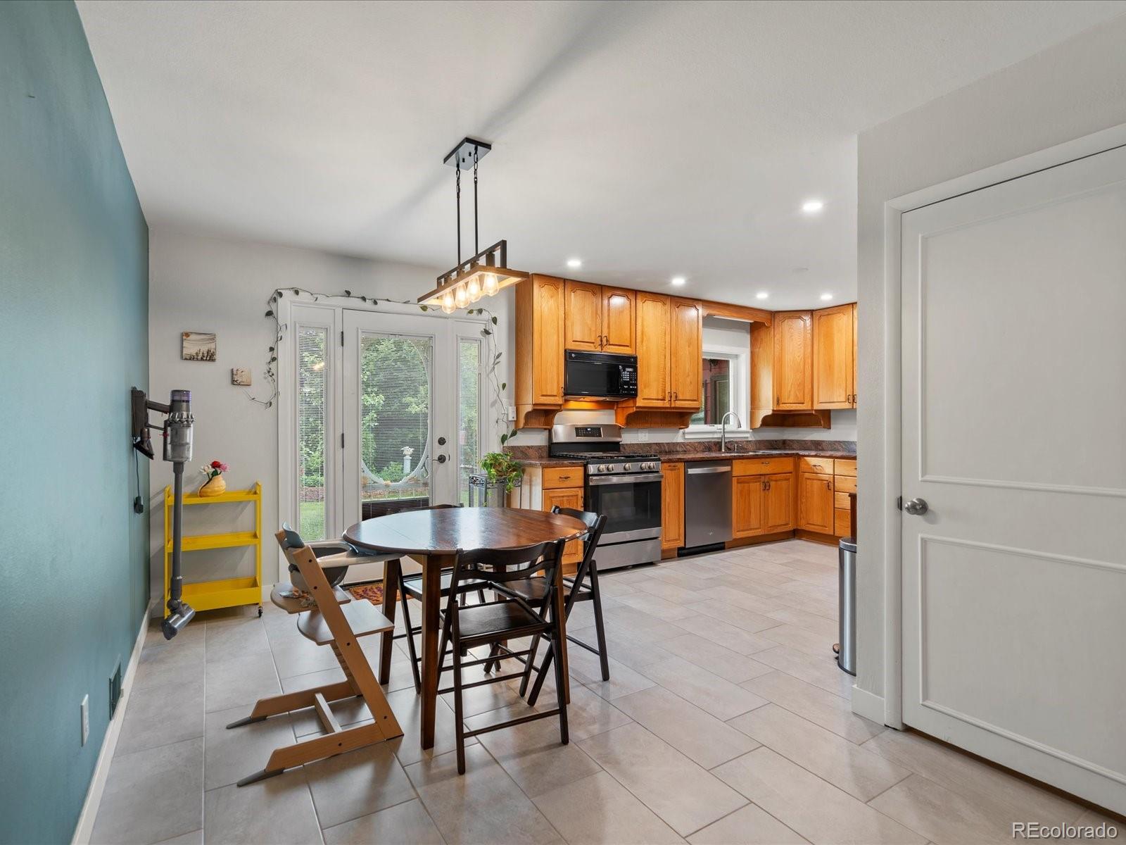 MLS Image #7 for 9656  rensselaer drive,arvada, Colorado