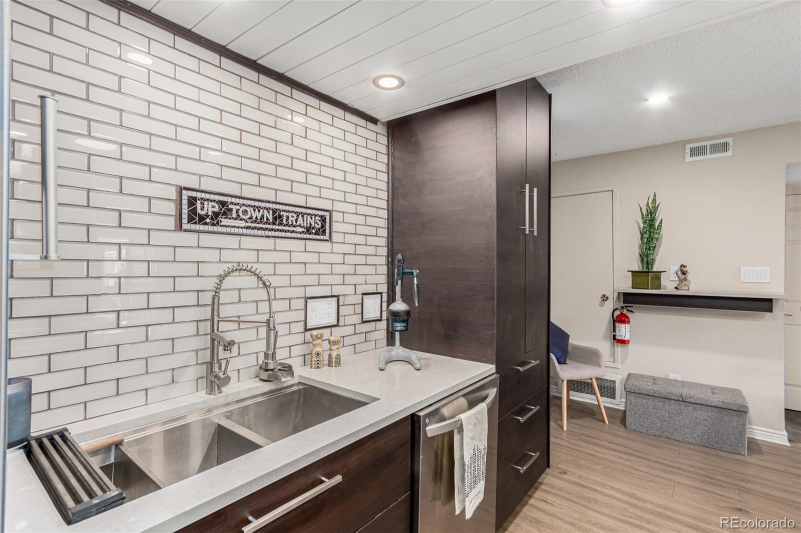 MLS Image #14 for 8335  fairmount drive,denver, Colorado