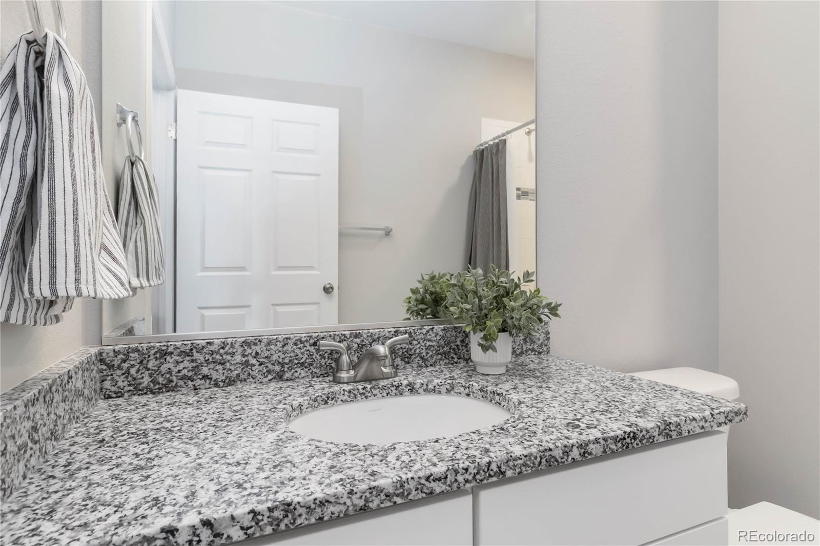 MLS Image #26 for 15700 e jamison drive,englewood, Colorado