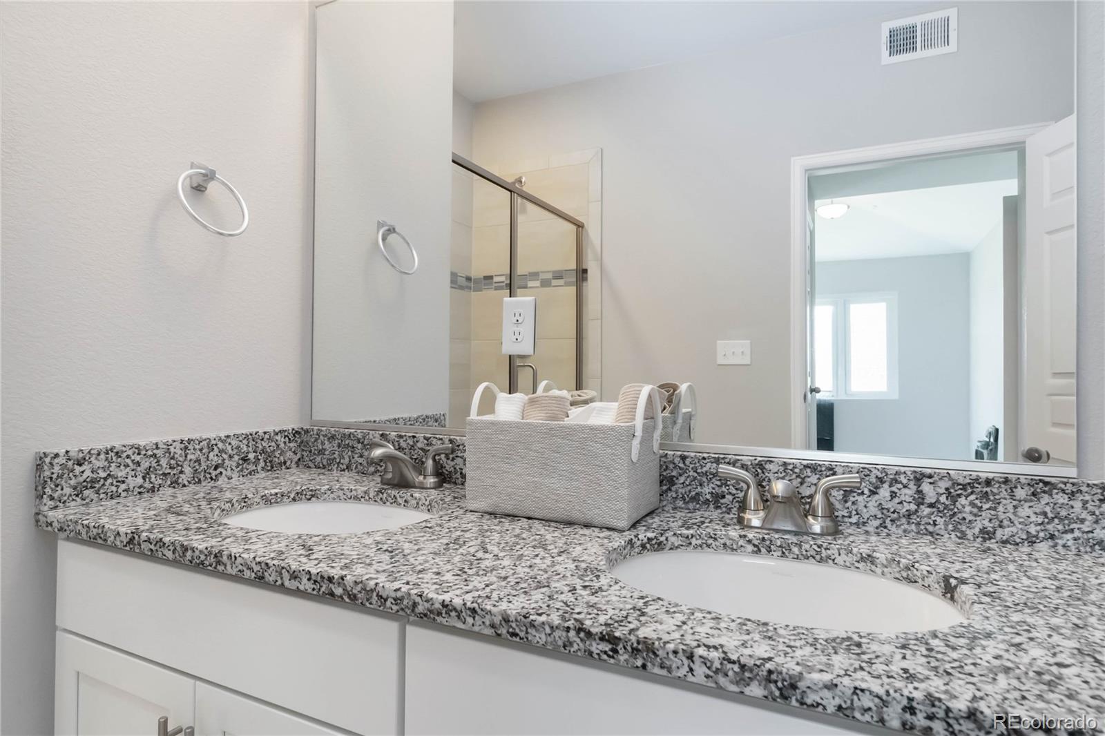 MLS Image #28 for 15700 e jamison drive,englewood, Colorado