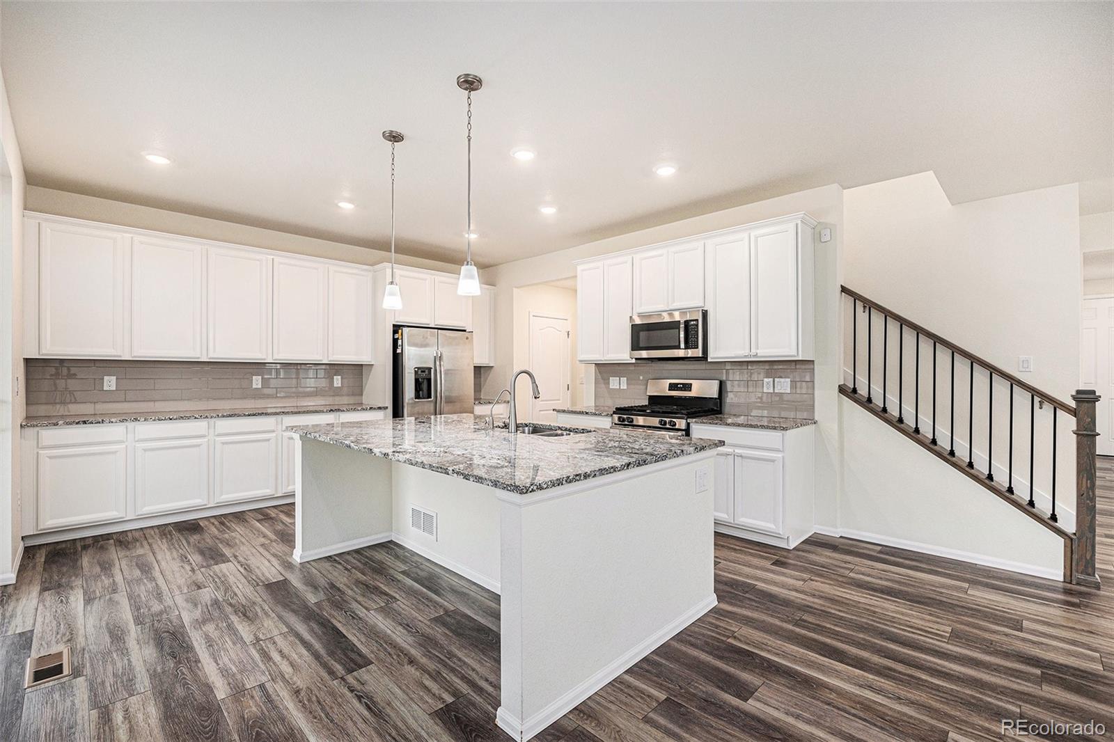 MLS Image #10 for 26267 e 3rd avenue,aurora, Colorado