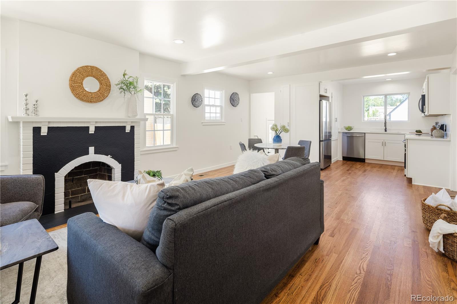 MLS Image #3 for 3755 s sherman street,englewood, Colorado