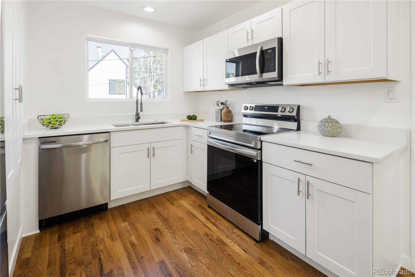 MLS Image #9 for 3755 s sherman street,englewood, Colorado