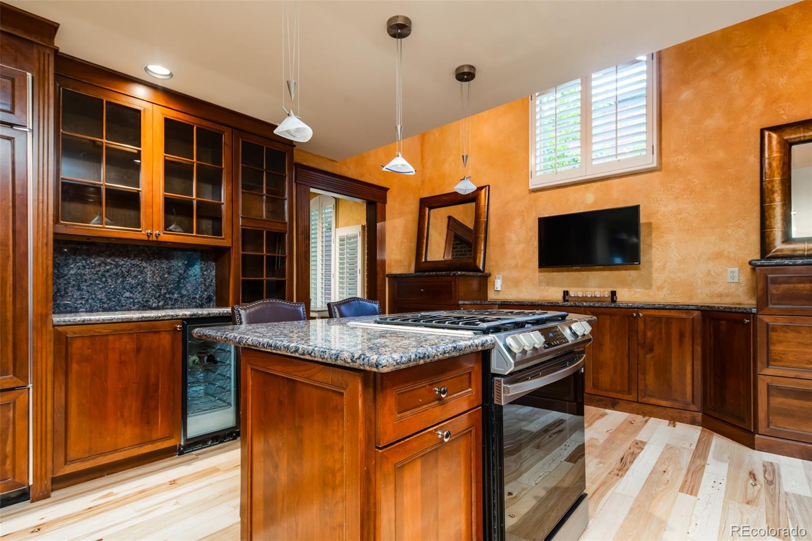 MLS Image #11 for 2409 e cedar avenue,denver, Colorado