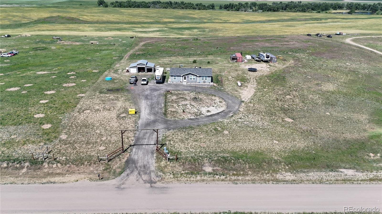 MLS Image #30 for 11809  pass me by road,strasburg, Colorado