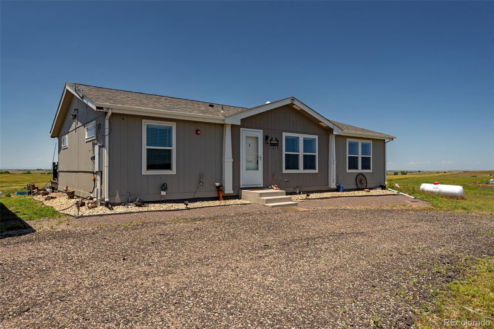MLS Image #4 for 11809  pass me by road,strasburg, Colorado