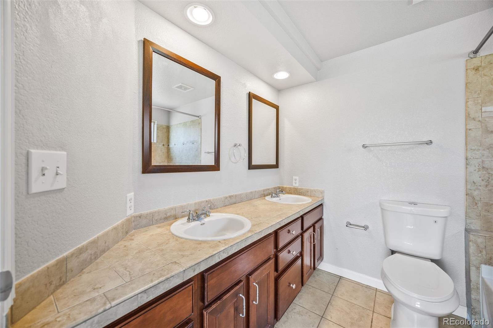 MLS Image #11 for 875 e 78th avenue,denver, Colorado