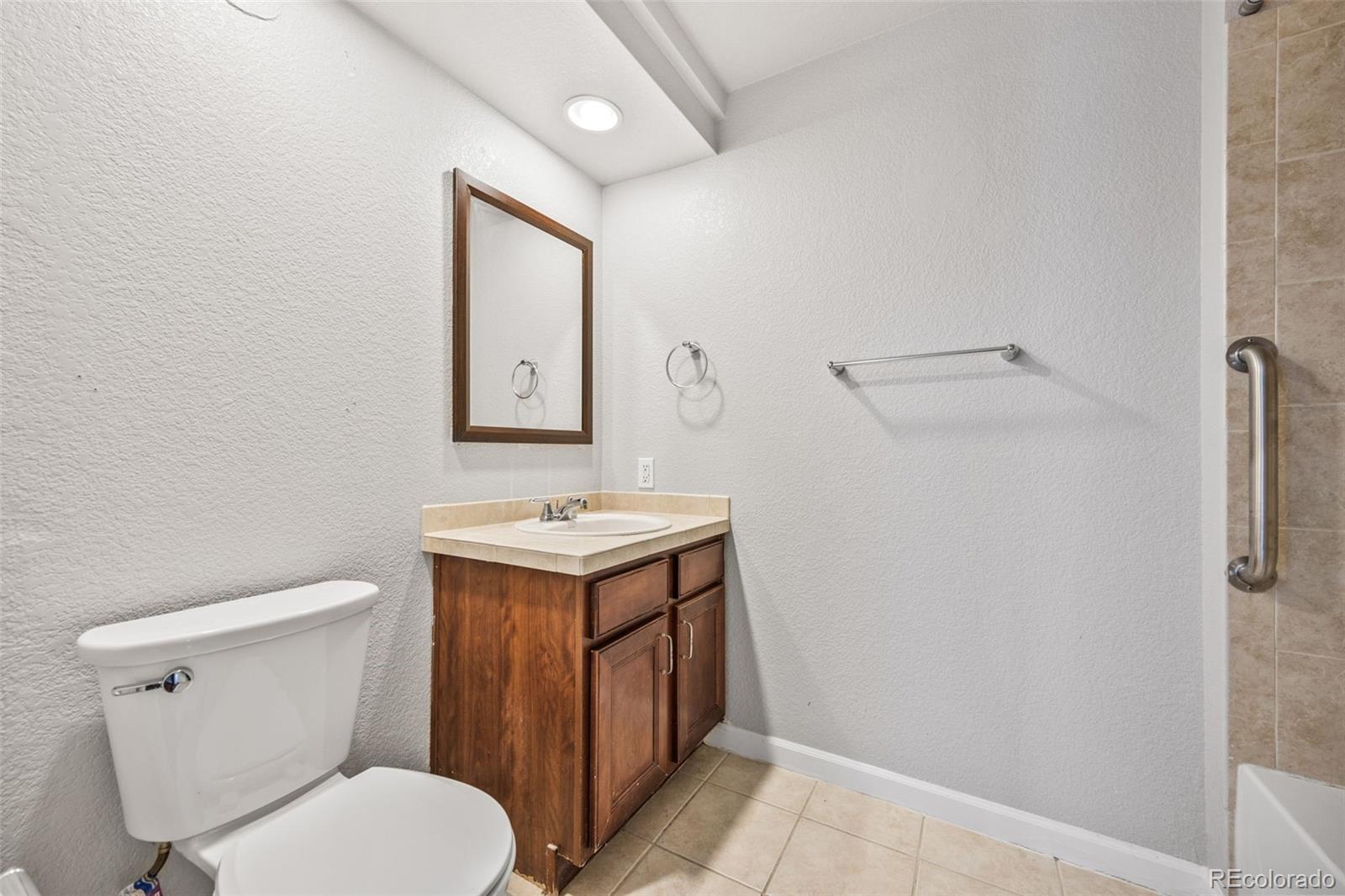 MLS Image #13 for 875 e 78th avenue,denver, Colorado