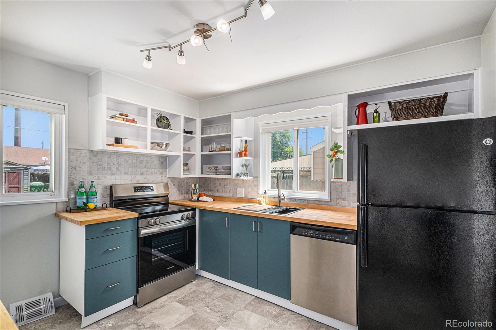 MLS Image #4 for 2465 w mosier place,denver, Colorado