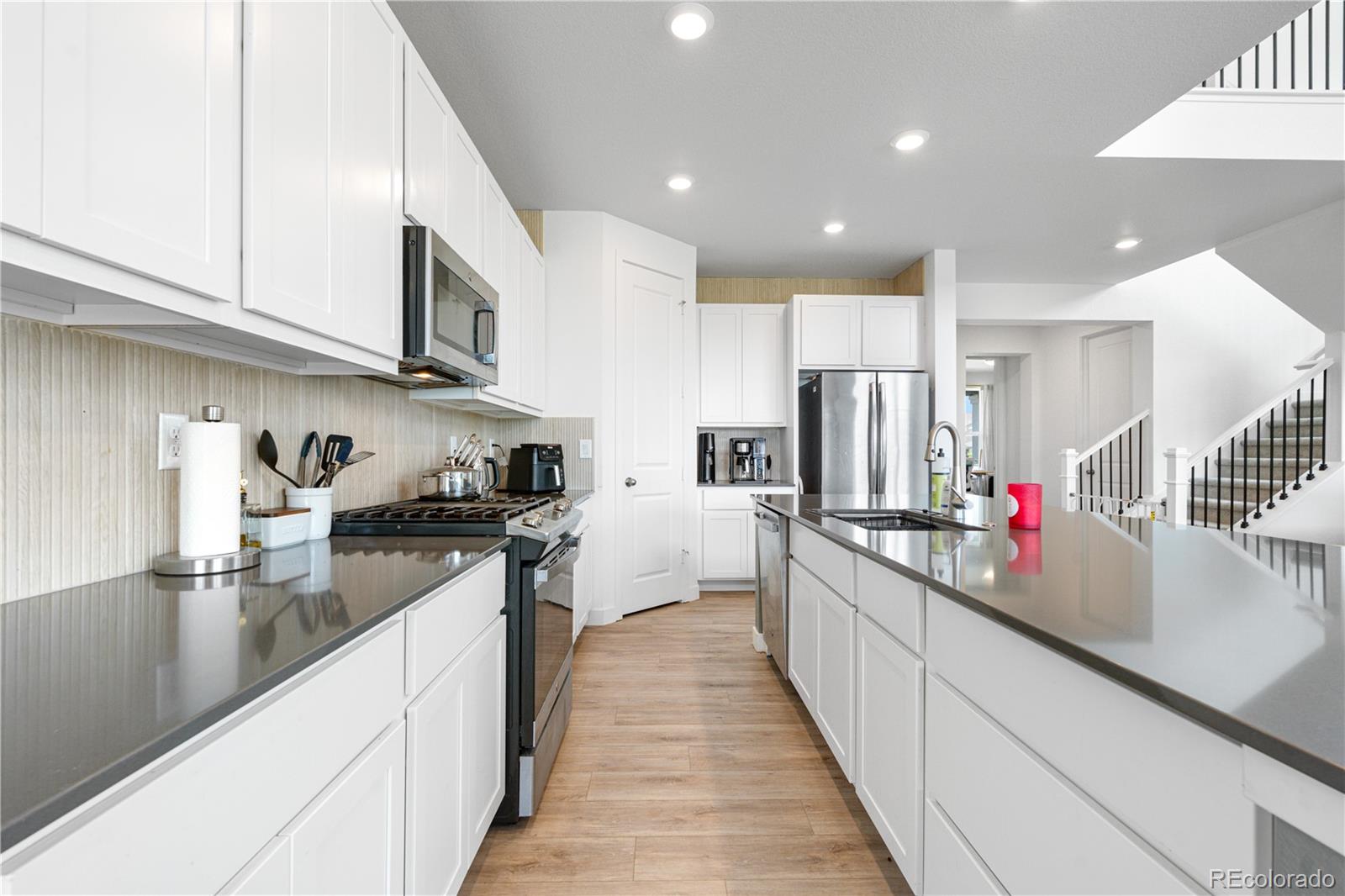 MLS Image #10 for 864  clover loop,erie, Colorado