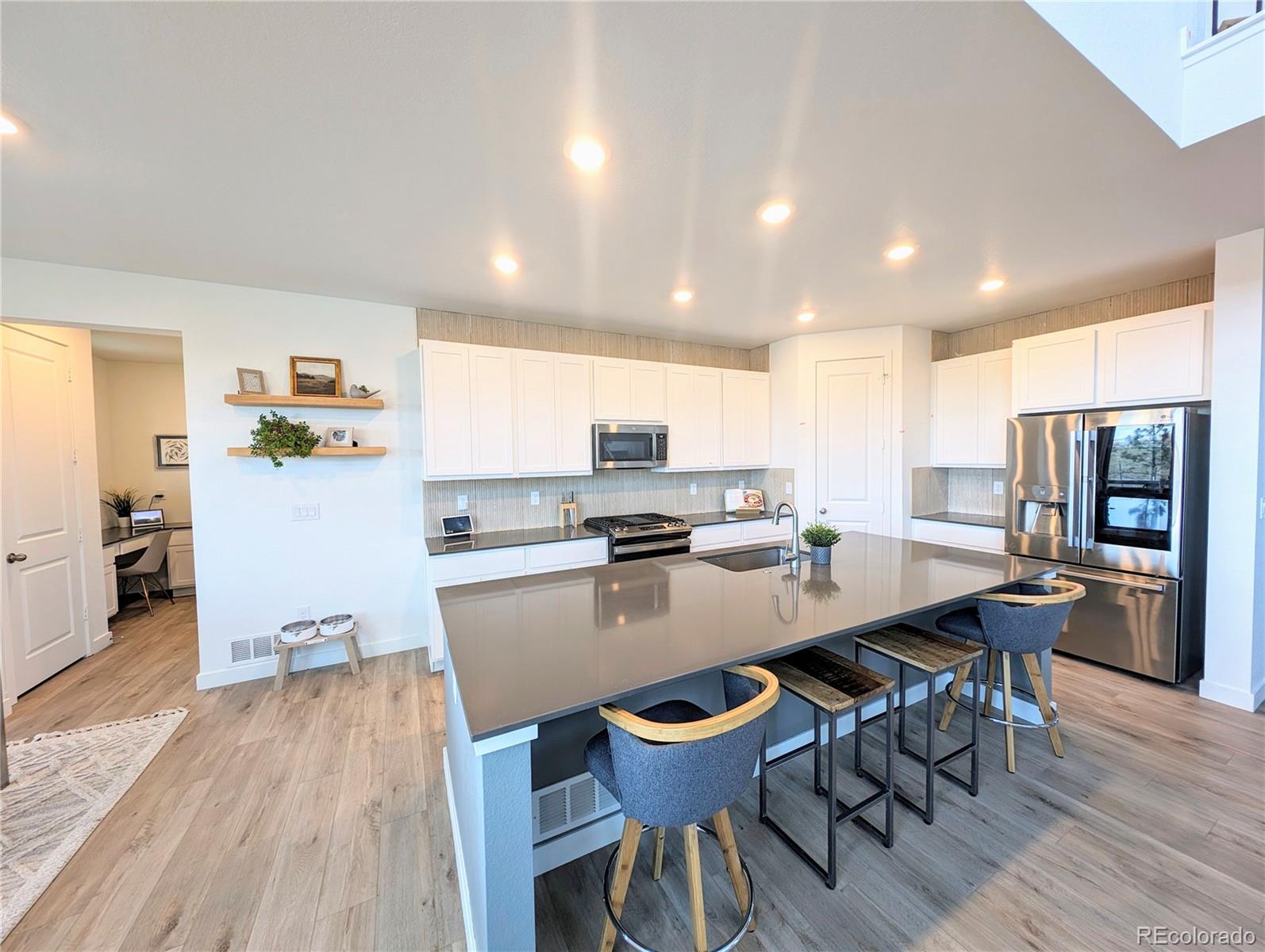 MLS Image #6 for 864  clover loop,erie, Colorado