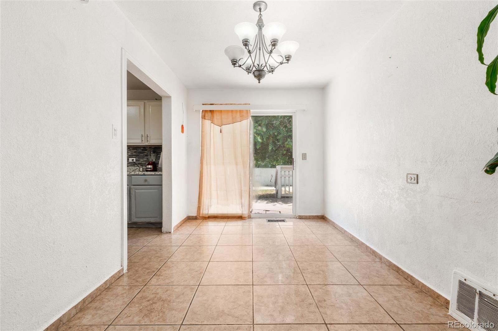 MLS Image #8 for 6871  locust street,commerce city, Colorado