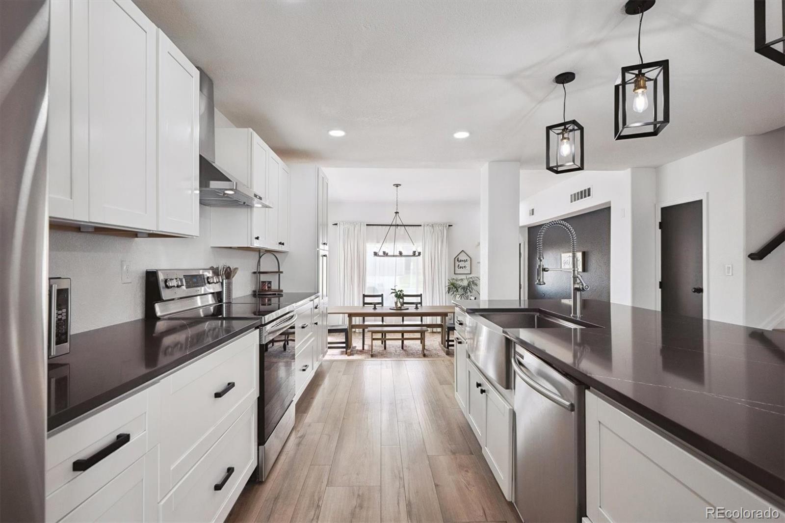 MLS Image #8 for 20765 e 39th avenue,denver, Colorado