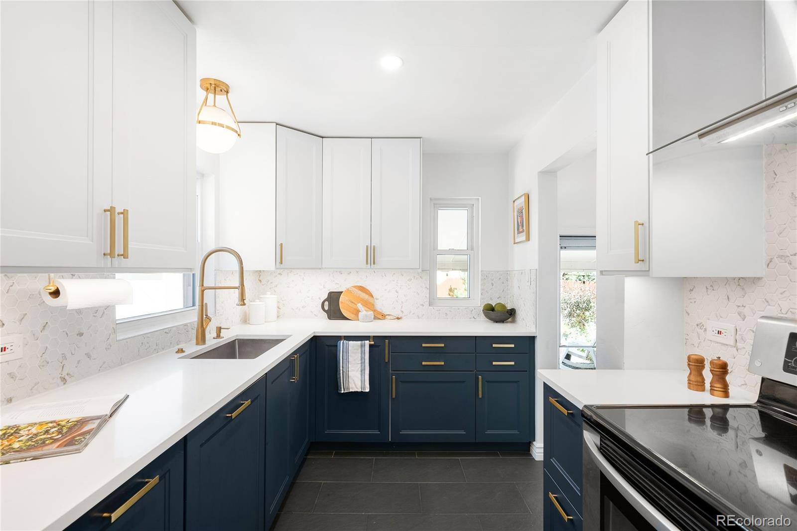 MLS Image #2 for 3055 s bannock street,englewood, Colorado