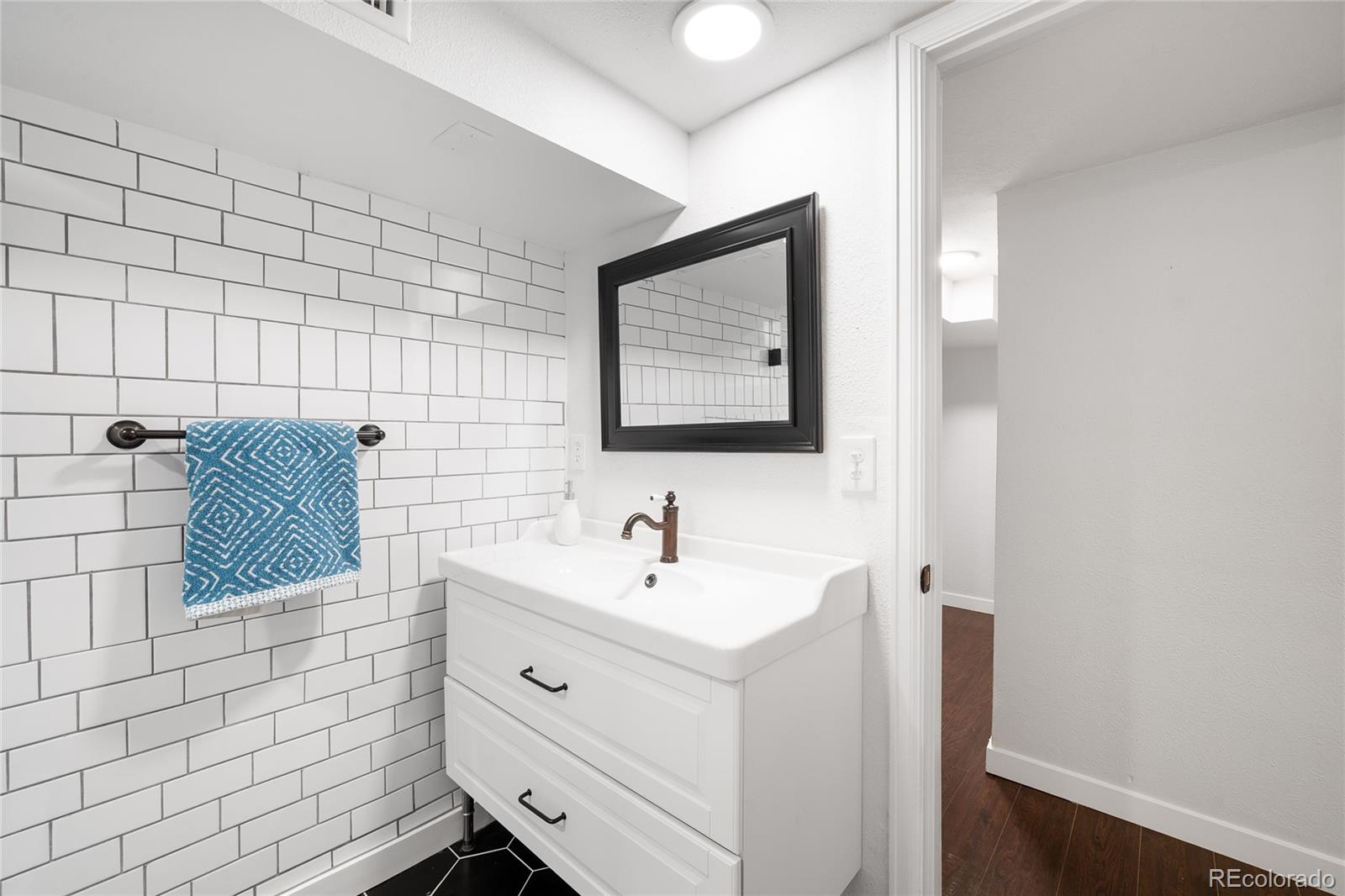 MLS Image #27 for 3055 s bannock street,englewood, Colorado
