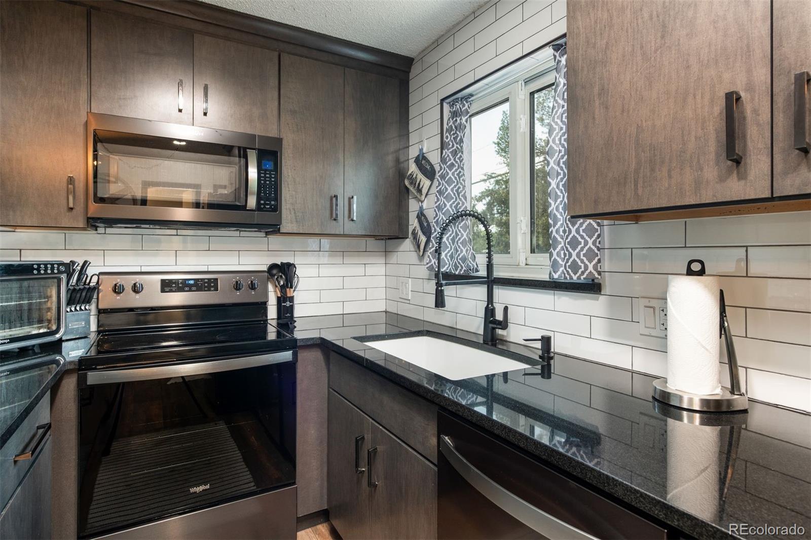 MLS Image #4 for 2700 s holly street,denver, Colorado
