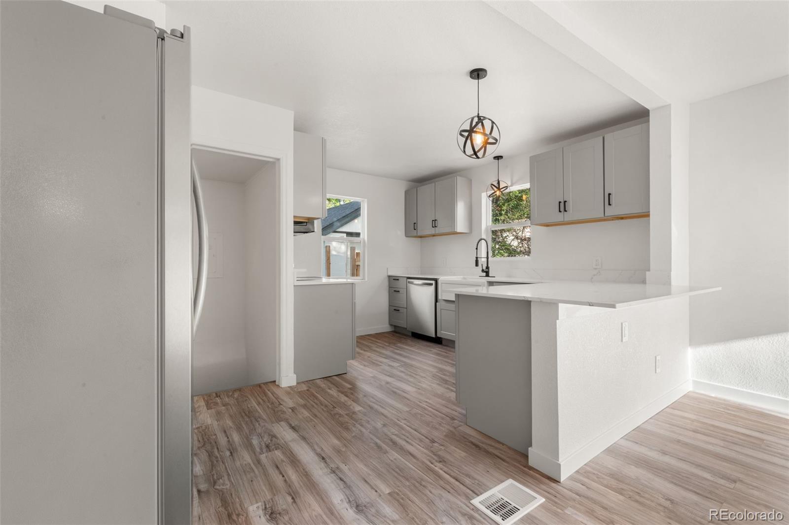 MLS Image #6 for 1636  geneva street,aurora, Colorado