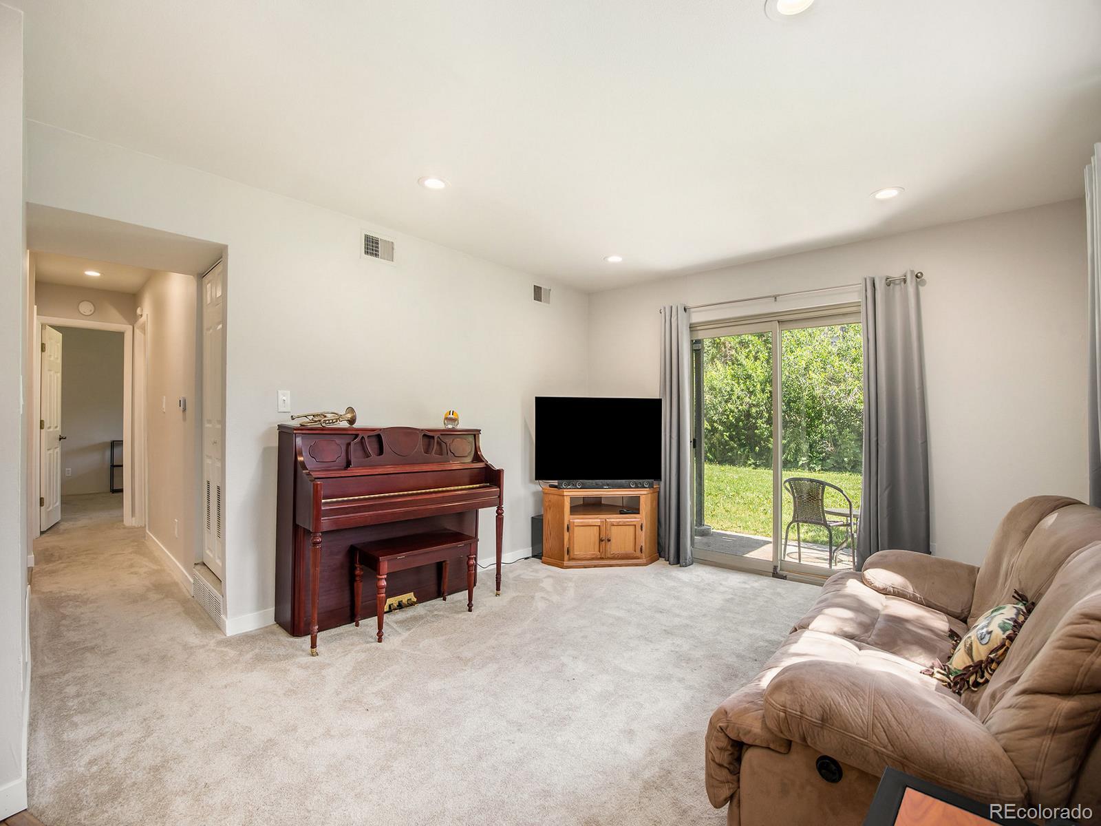 MLS Image #2 for 309 e highline circle 104,centennial, Colorado