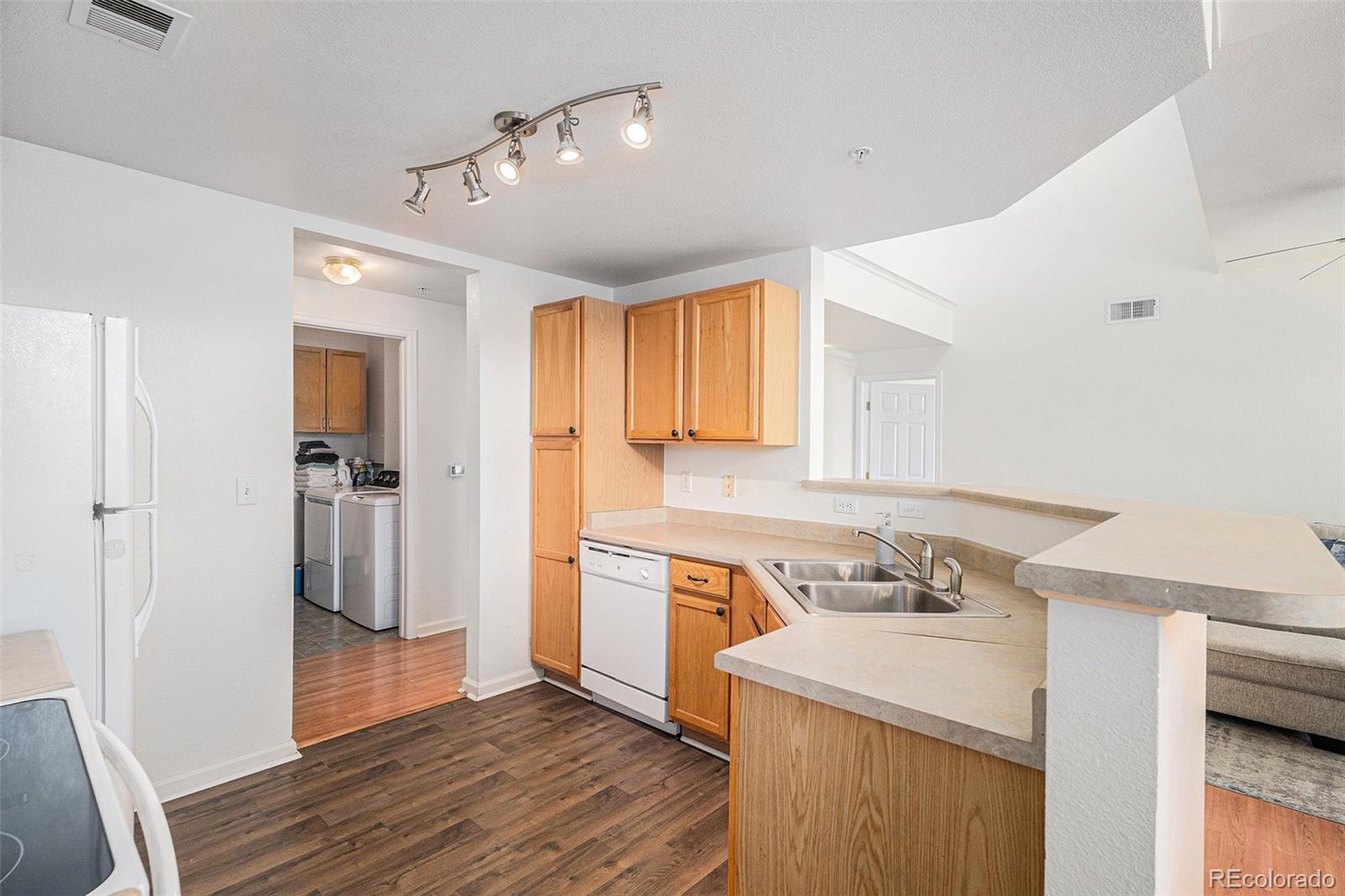 MLS Image #8 for 7440 s blackhawk street,englewood, Colorado