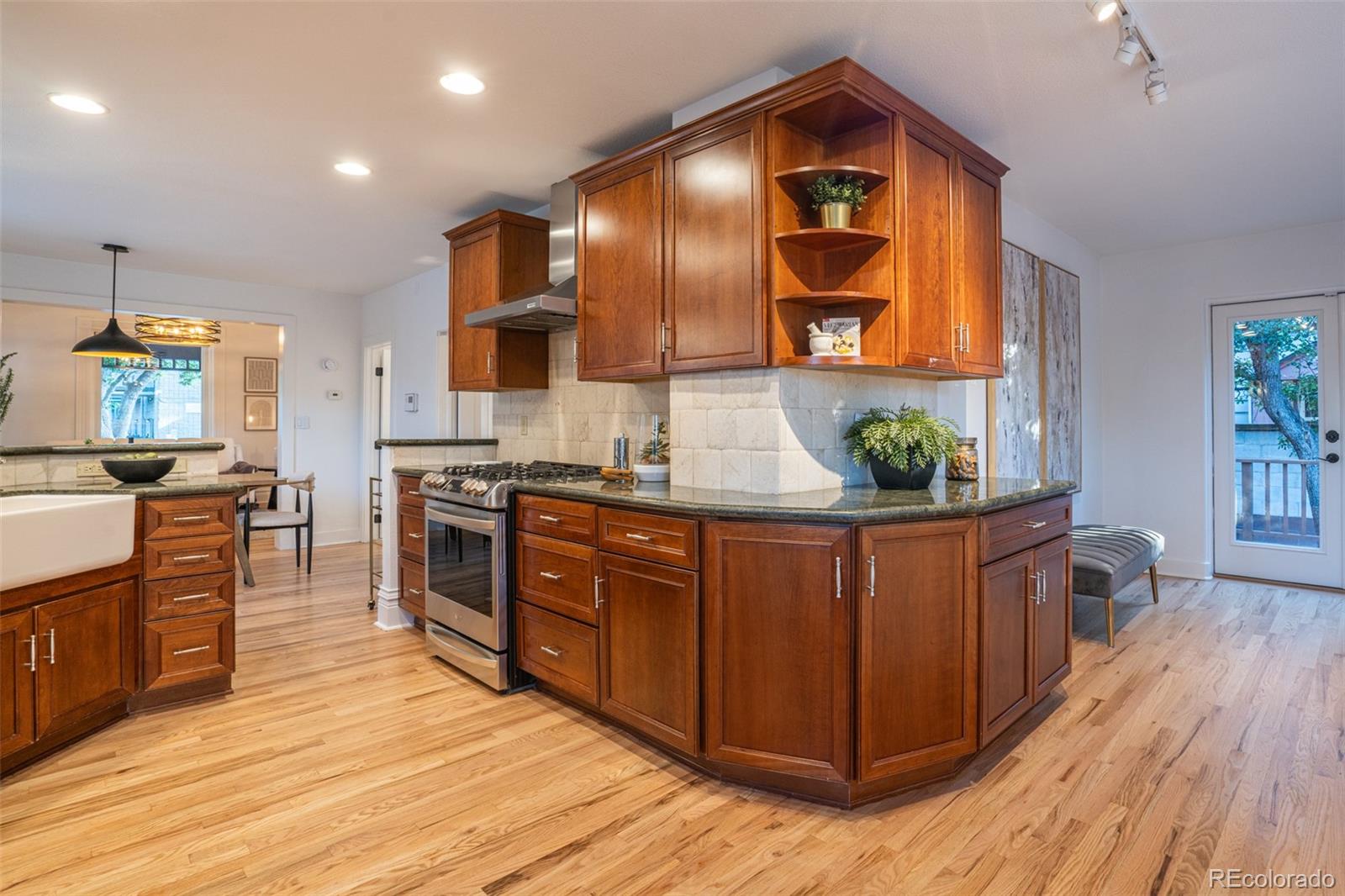 MLS Image #13 for 2445 w 39th avenue,denver, Colorado