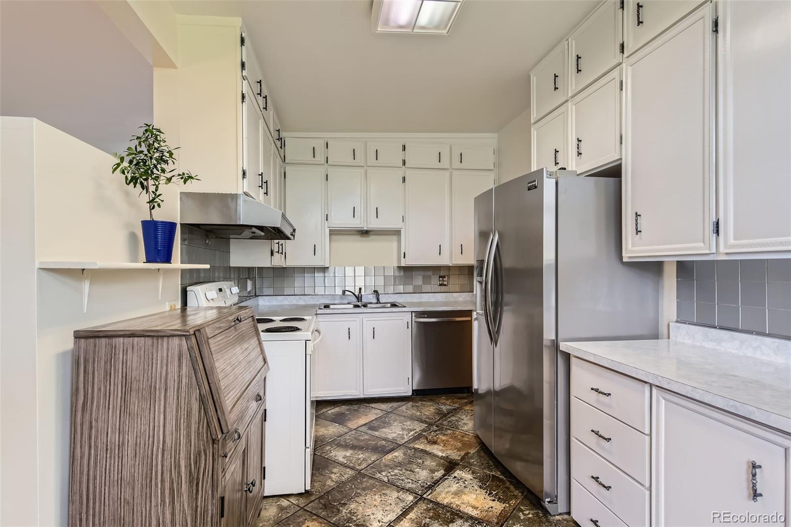 MLS Image #6 for 6748 s gallup street,littleton, Colorado