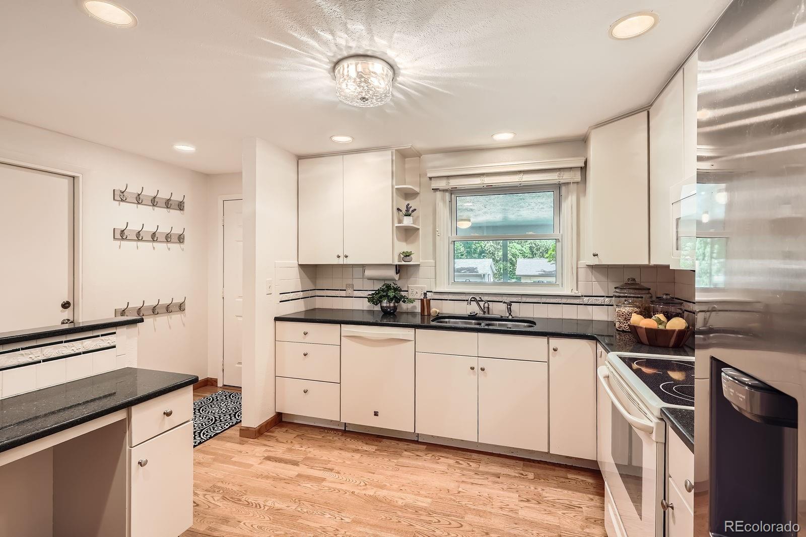 MLS Image #4 for 1048 n columbine street,golden, Colorado