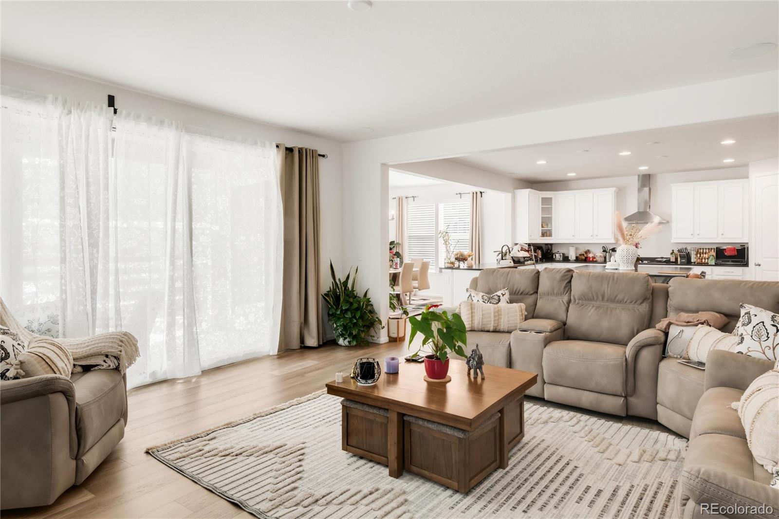 MLS Image #10 for 27986 e frost place,aurora, Colorado