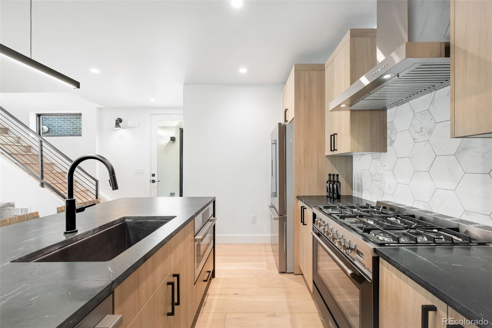 MLS Image #11 for 17 s pennsylvania street,denver, Colorado